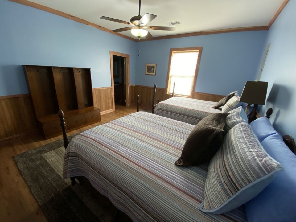 Tes Randal Jolly Photos