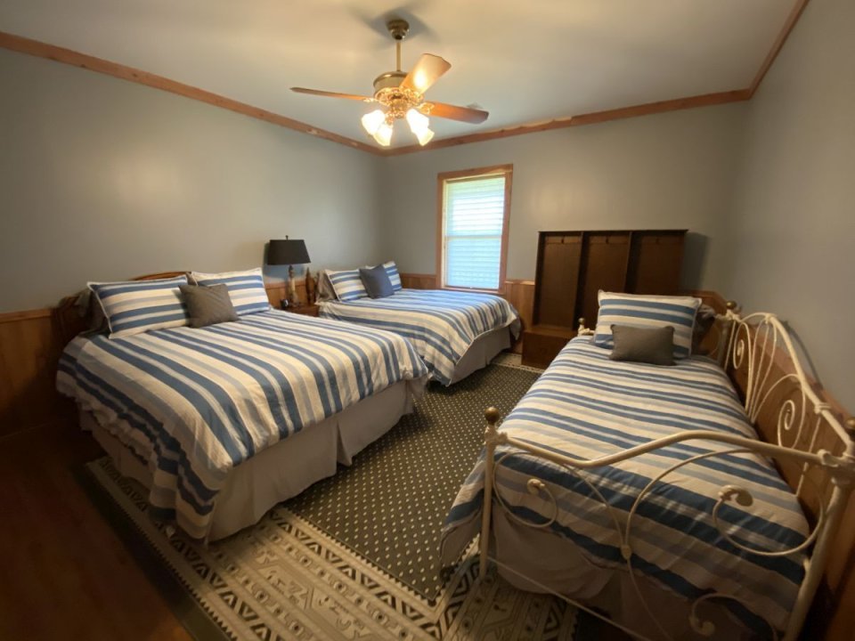 Tes Randal Jolly Photos